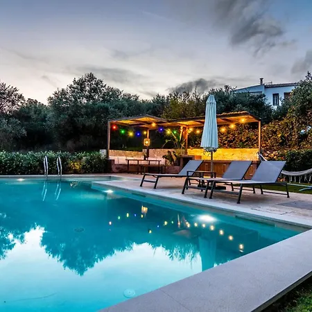 Semesterbostad Apithano Heated Pool On Demand *