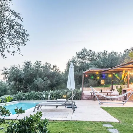 Apithano Heated Pool On Demand