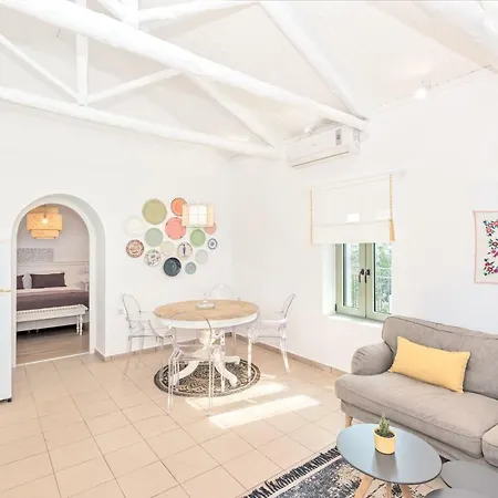 Holiday home Apithano Heated Pool On Demand